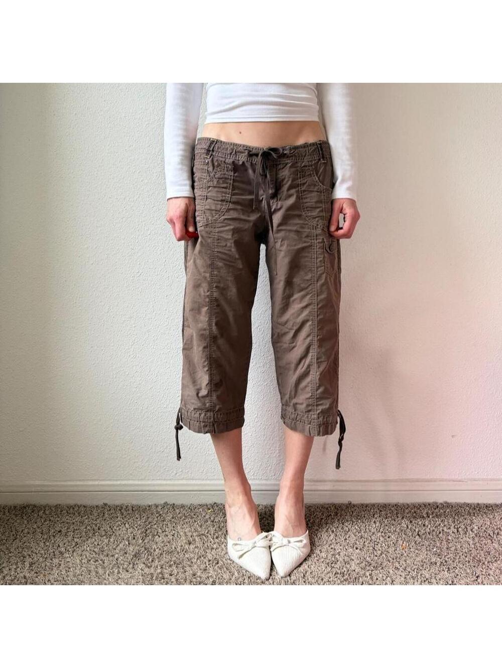 Vintage authentic y2k Unionbay low rise wide leg flare brown cargo capris